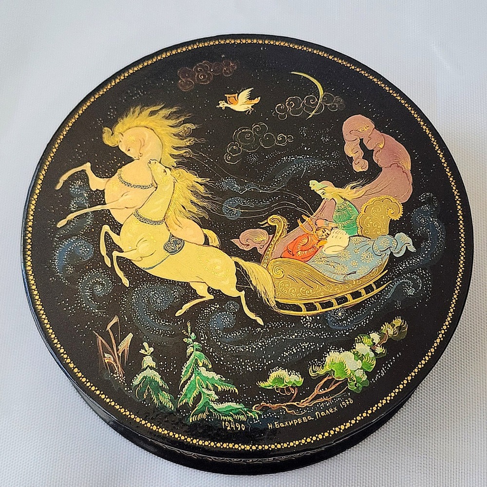 Vintage Palekh Russian Lacquer Box Signed Hand Painted Troika Sleigh USSR Signed